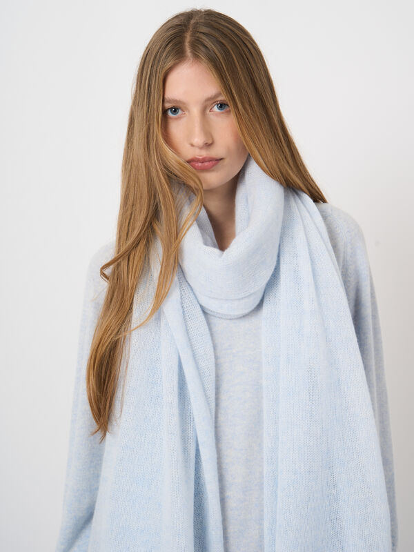 Oversized loose-knit organic cashmere scarf image number 0