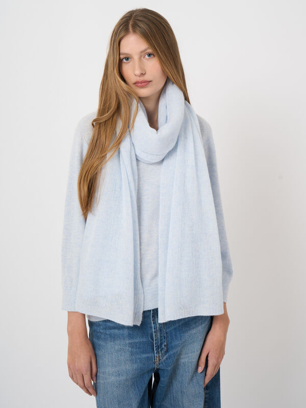 Oversized loose-knit organic cashmere scarf image number 3