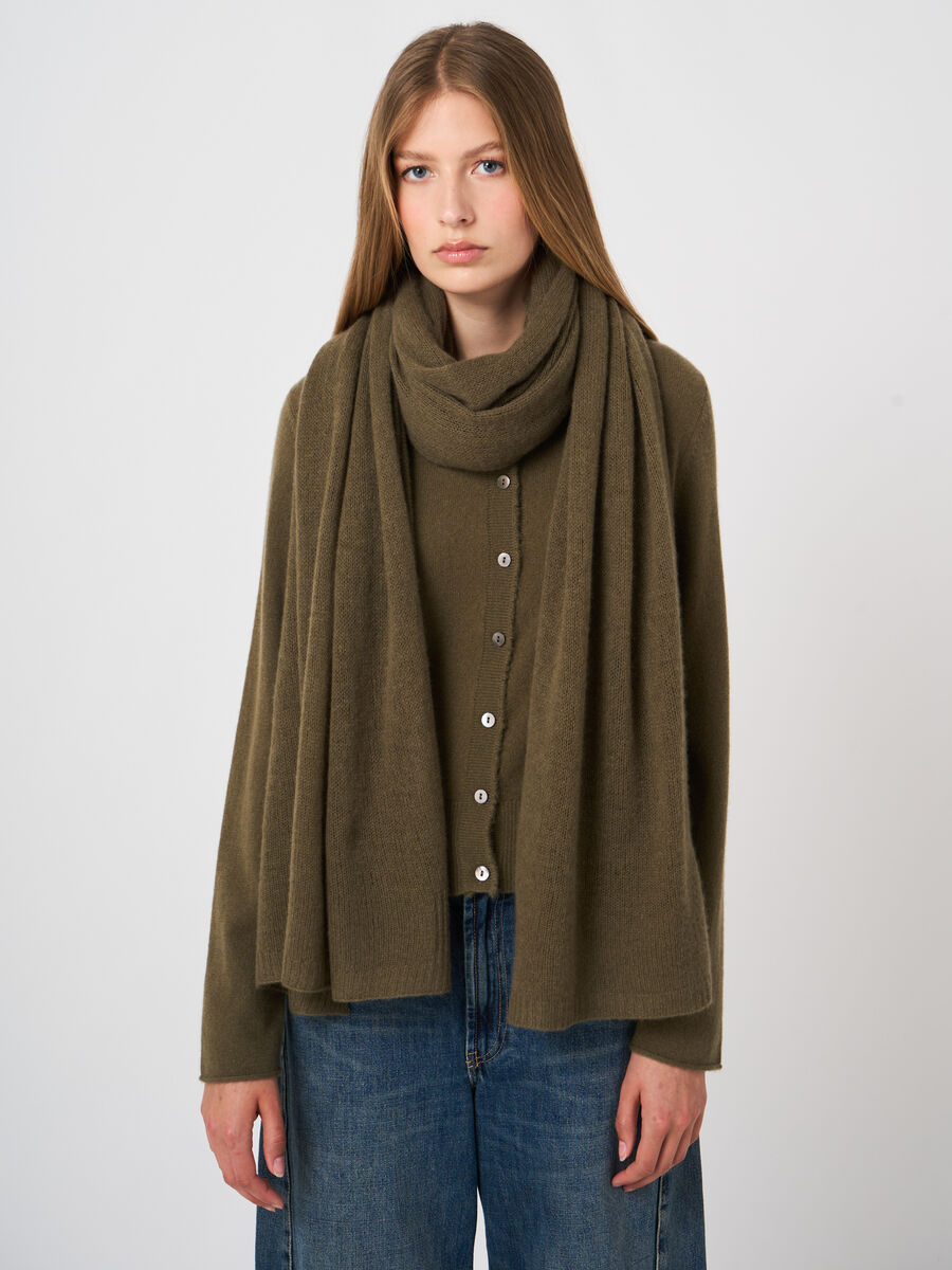 Oversized-Kaschmirschal in lockerem Strick image number 2
