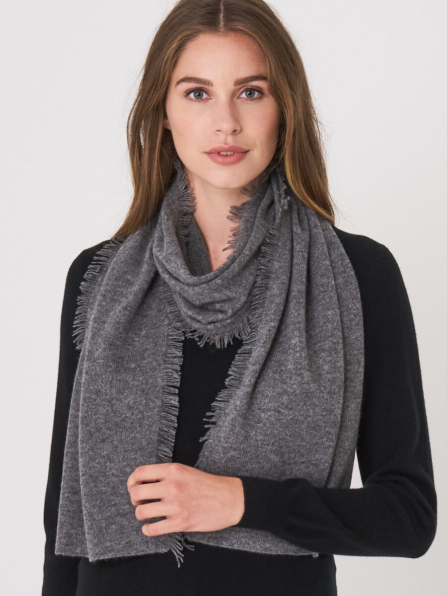 Schal mit Fransen aus Bio-Kaschmir image number 60