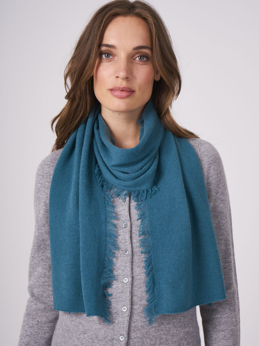 Schal mit Fransen aus Bio-Kaschmir image number 118