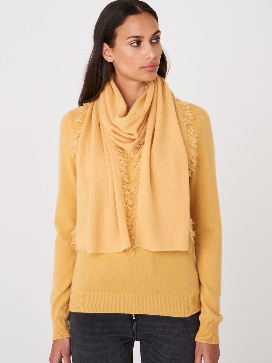 Schal mit Fransen aus Bio-Kaschmir image number 122