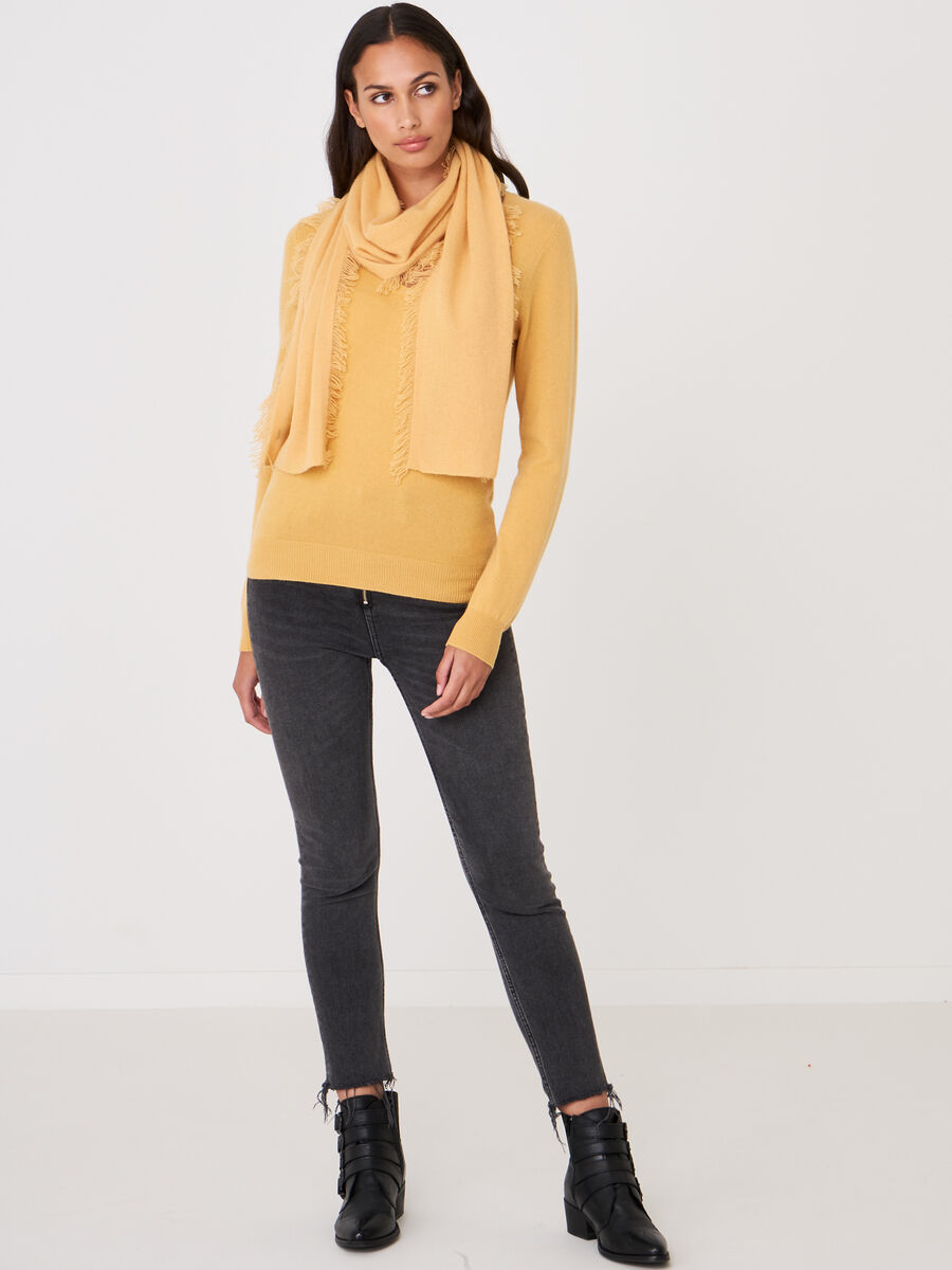 Schal mit Fransen aus Bio-Kaschmir image number 123