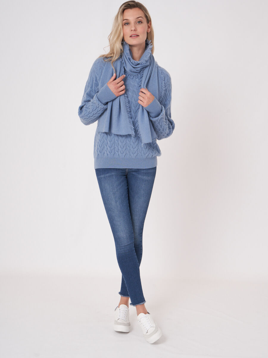 Schal mit Fransen aus Bio-Kaschmir image number 97