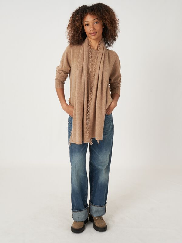Fringed organic cashmere scarf image number 2