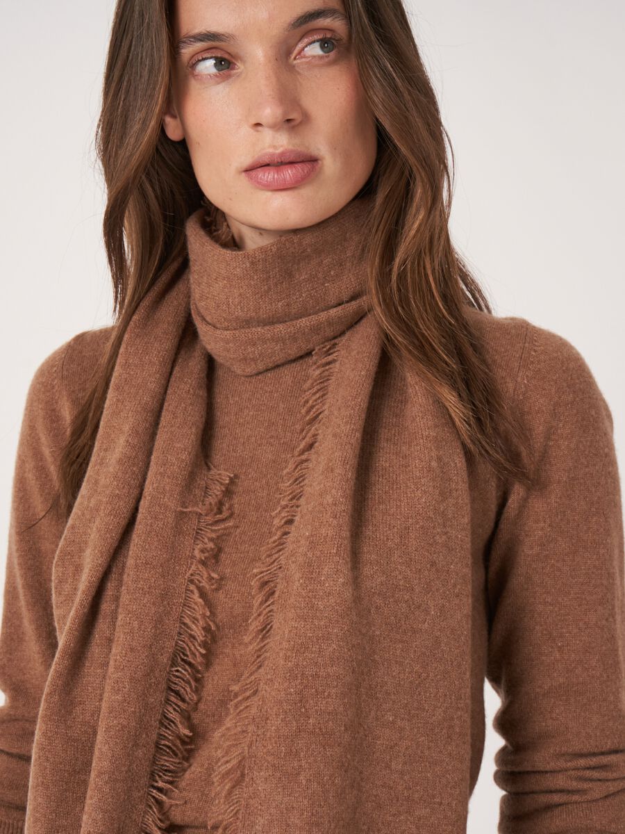 Schal mit Fransen aus Bio-Kaschmir image number 80