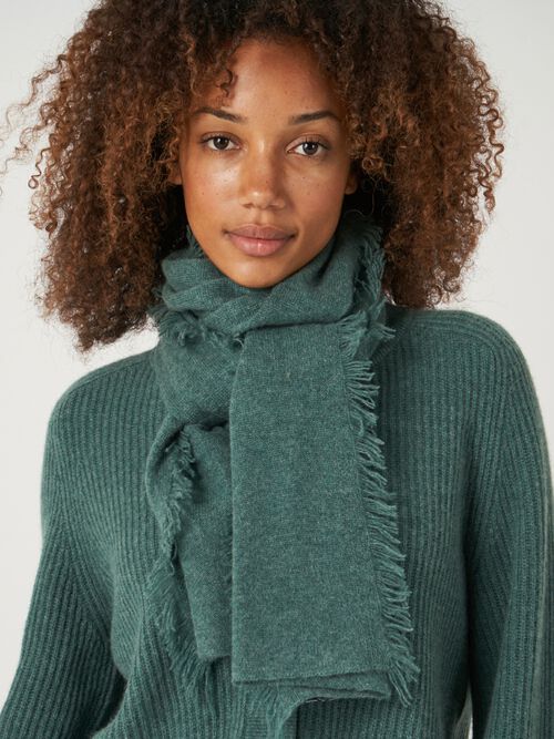 Fringed organic cashmere scarf