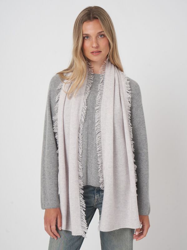 Écharpe frangée femme — cachemire doux & confort repeat image number 3