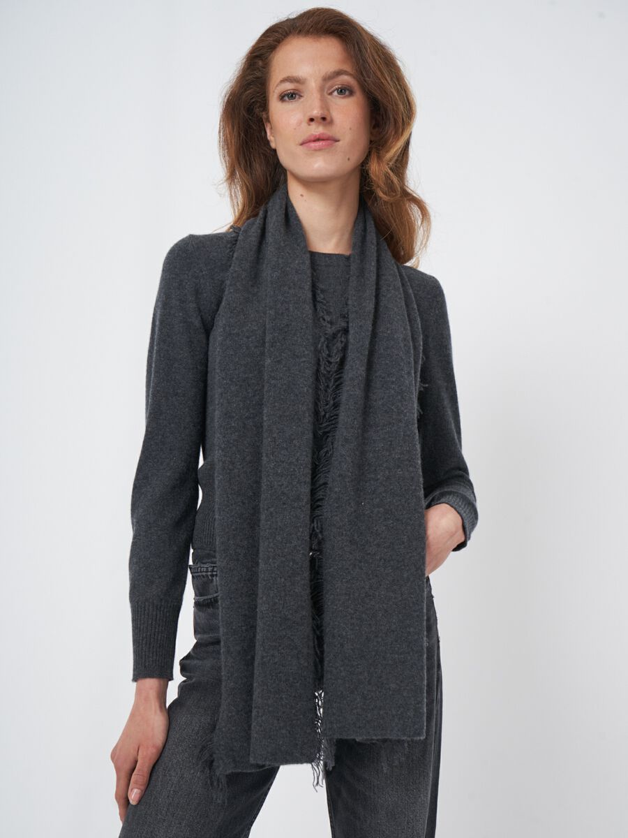 Fringed organic cashmere scarf image number 0