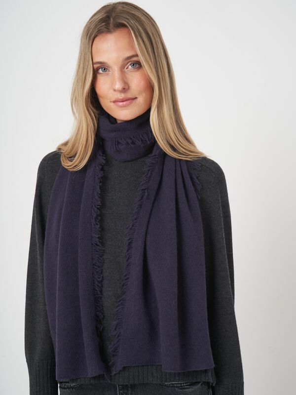 Fringed organic cashmere scarf image number 0