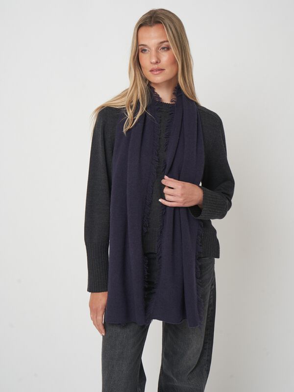 Fringed organic cashmere scarf image number 2