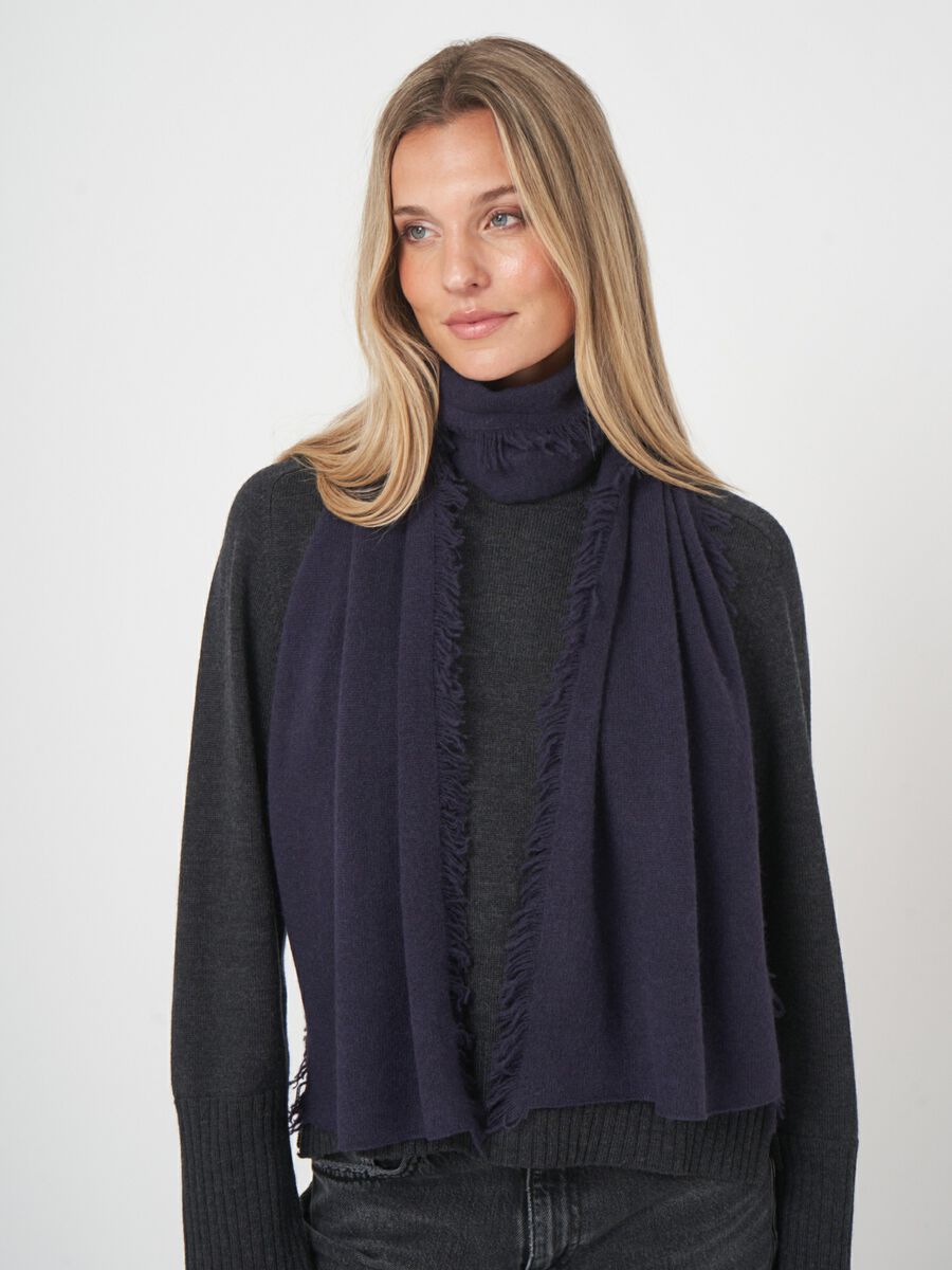 Schal mit Fransen aus Bio-Kaschmir image number 3