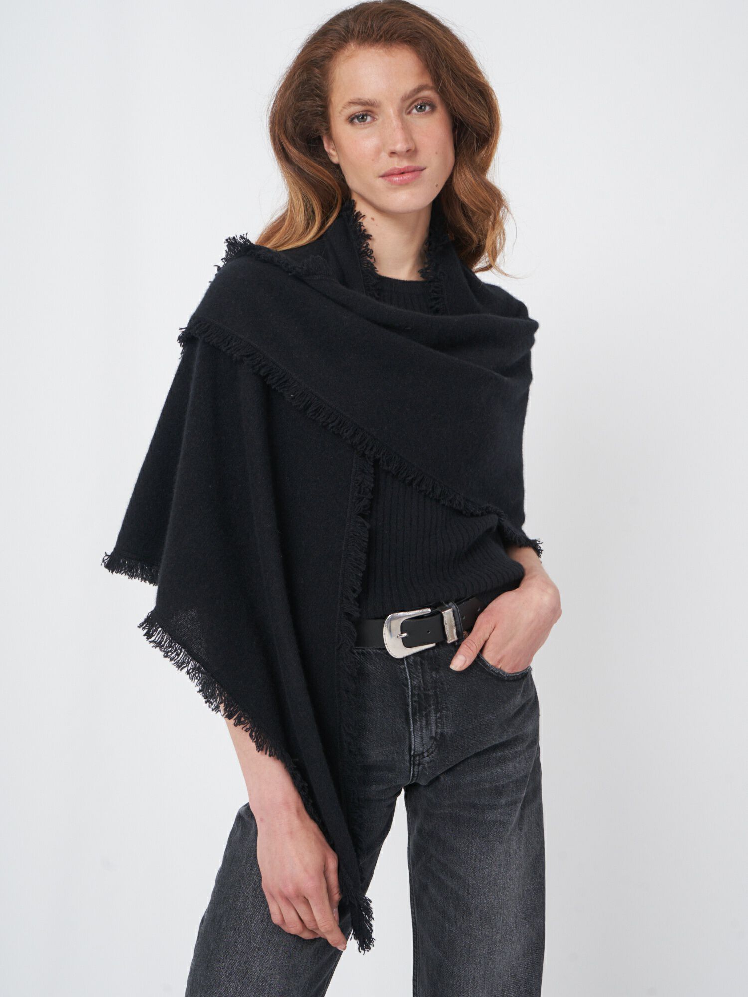 Driehoekige cashmere sjaal met franjes