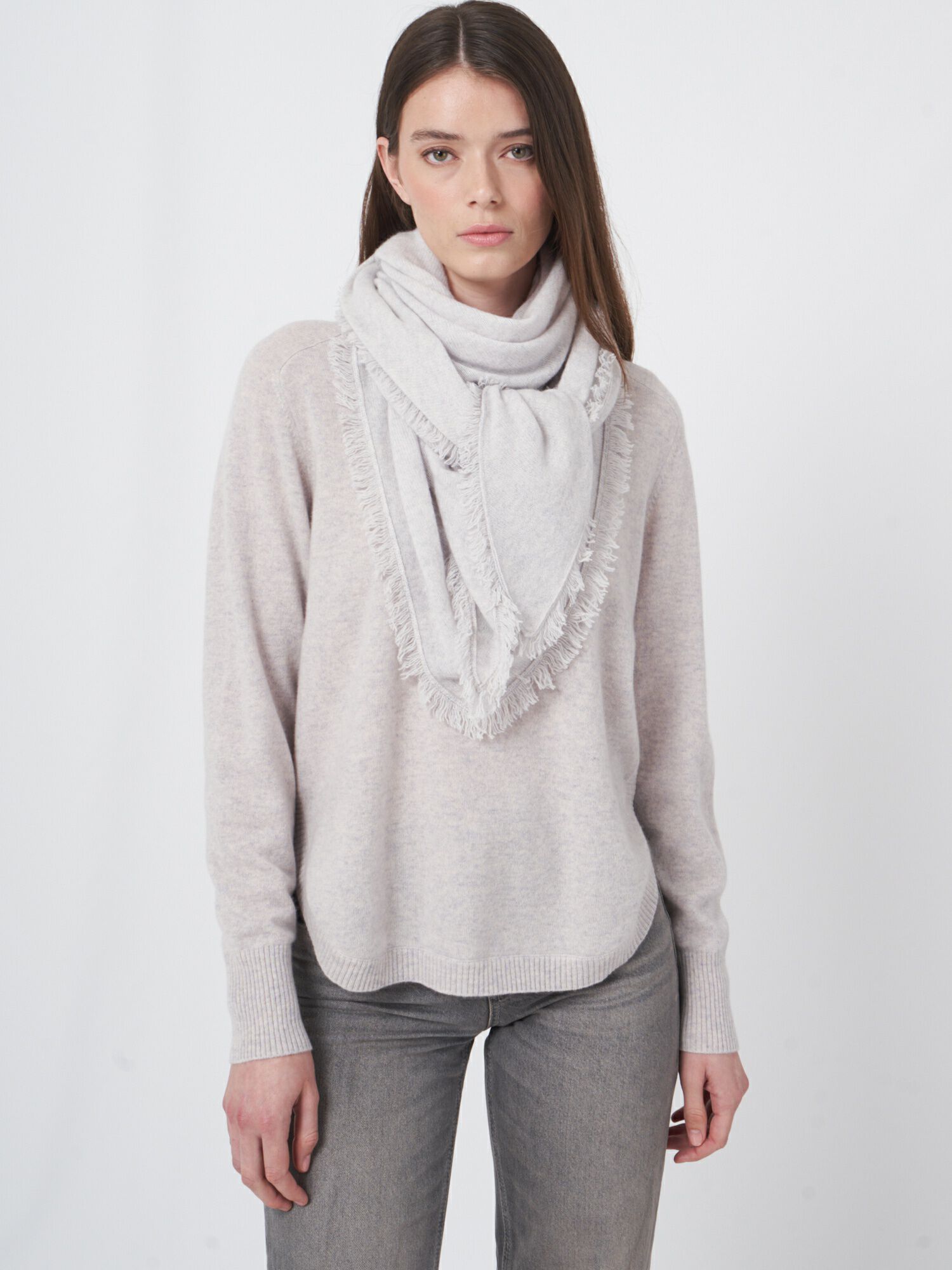 Driehoekige cashmere sjaal met franjes