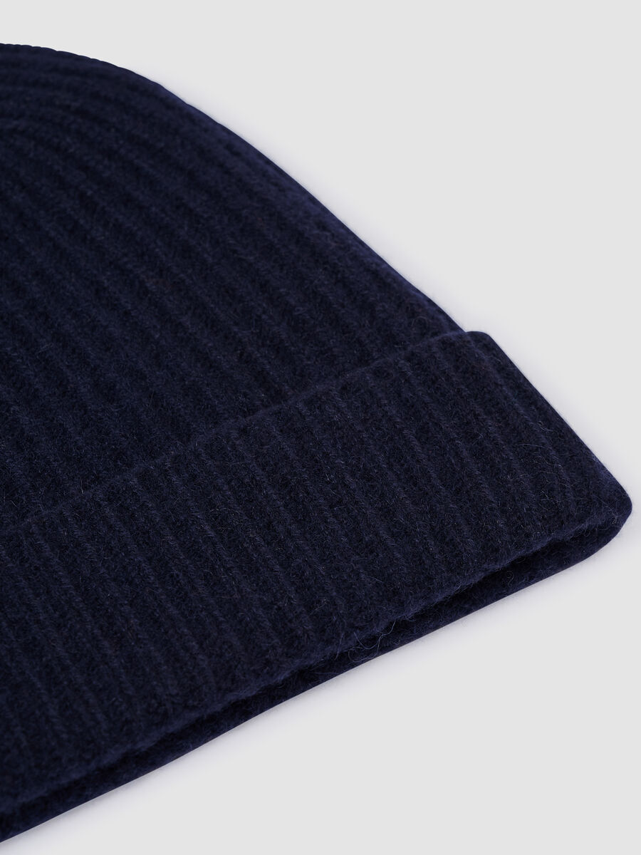 Gerippte Mütze aus Bio-Kaschmir image number 34