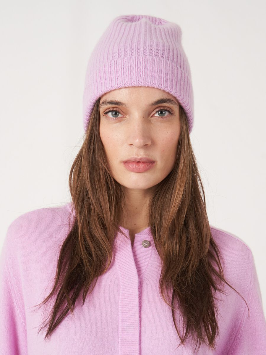 Gerippte Mütze aus Bio-Kaschmir image number 39