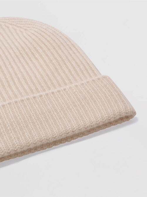 Ribbed hat in organic cashmere