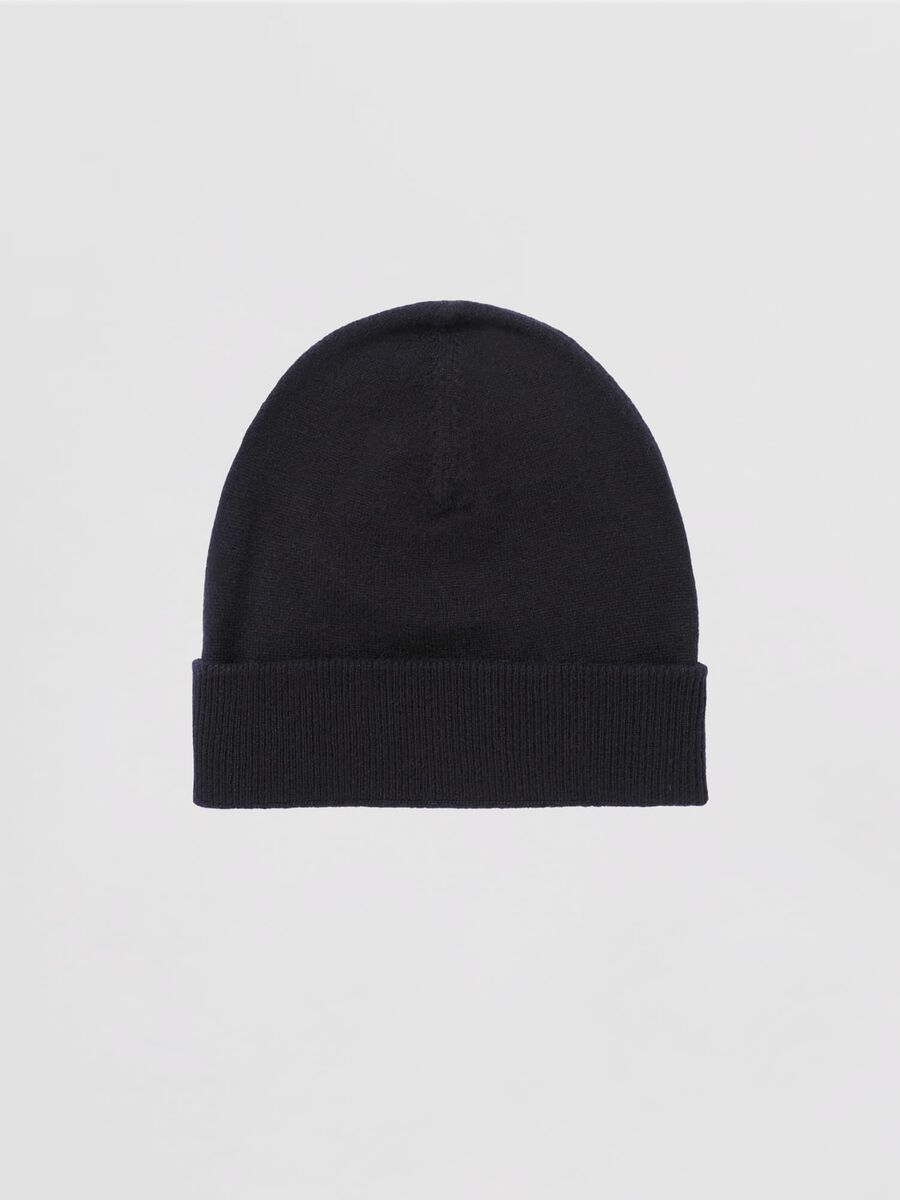 Basic organic cashmere hat image number 0