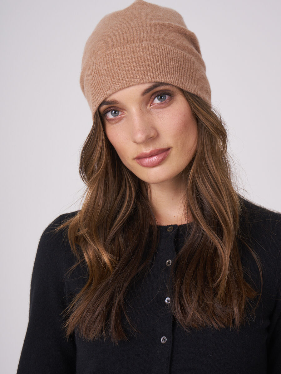 Basic organic cashmere hat image number 46