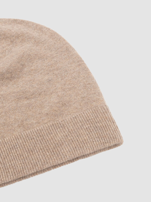 Mütze mit Rippsaum aus Bio-Kaschmir image number 1