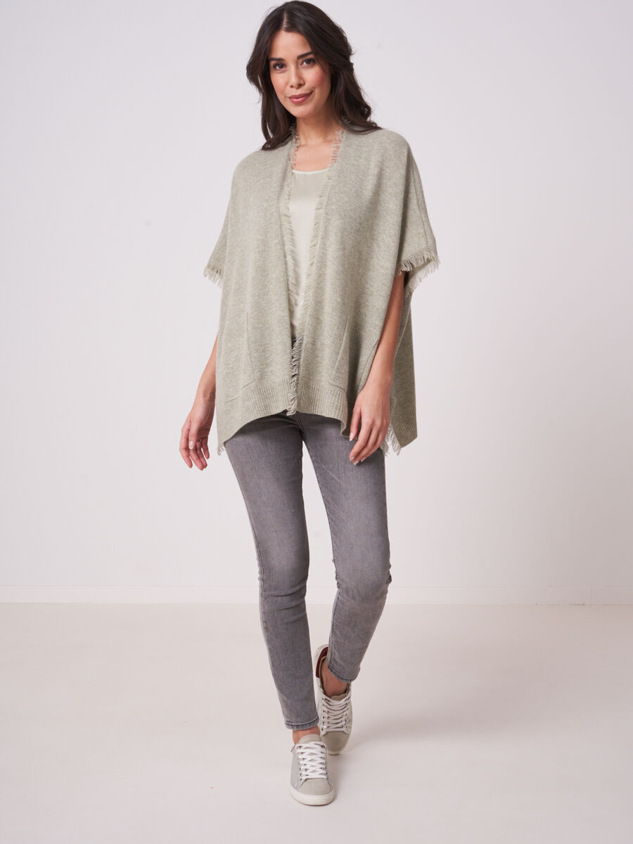 Poncho cape with fringes image number 3