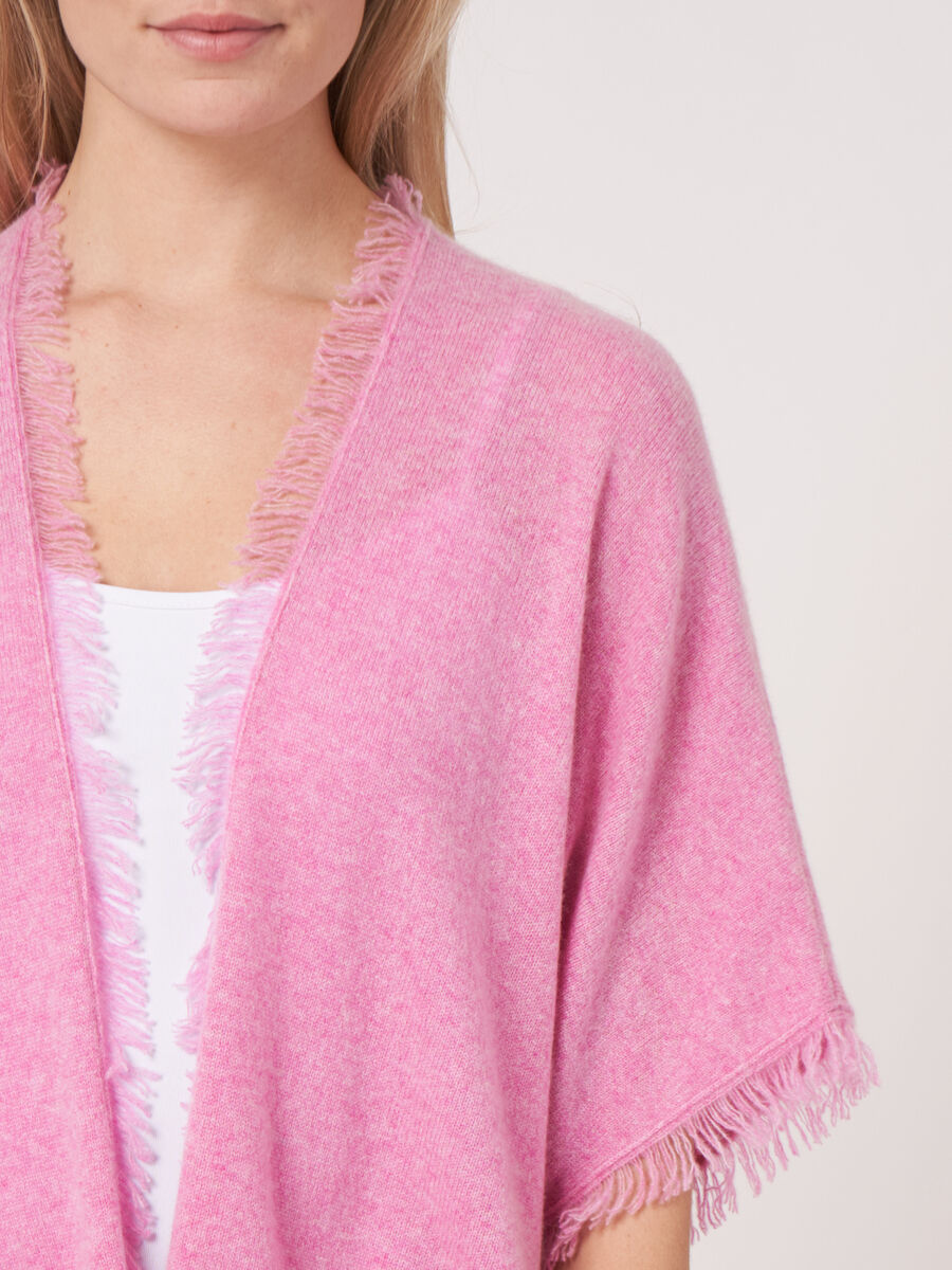 Cape poncho frang&eacute; en cachemire biologique image number 2