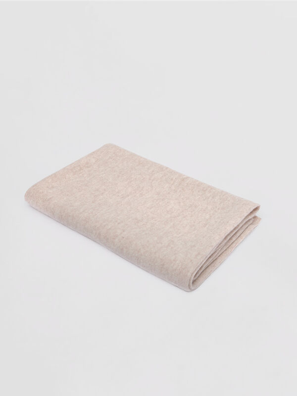 Cashmere travel set image number 2