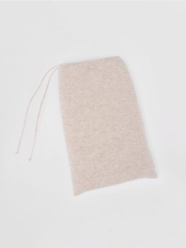 Cashmere travel set image number 3