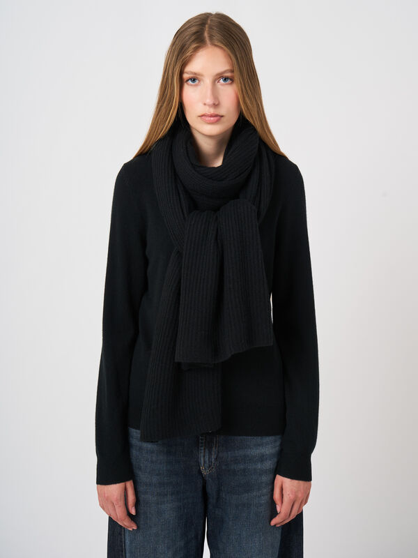 Ribgebreide oversized cashmere sjaal image number 0