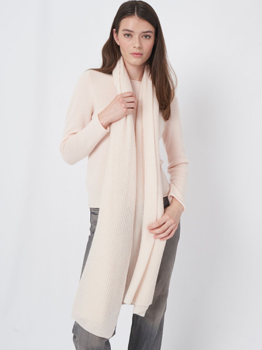 Oversized geribde cashmere sjaal image number 0