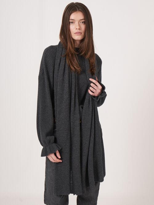 Ribgebreide oversized cashmere sjaal