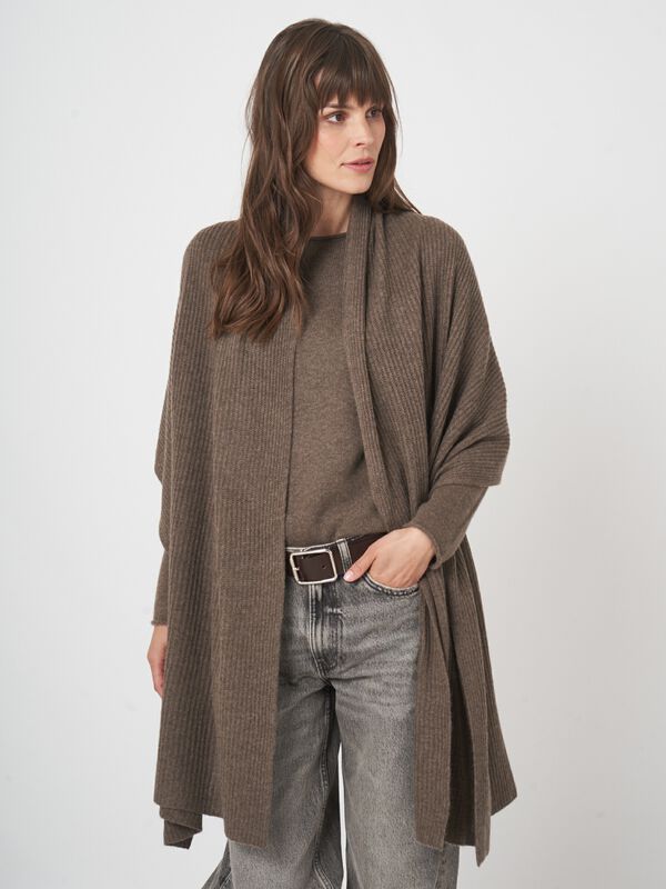 Ribgebreide oversized cashmere sjaal image number 2
