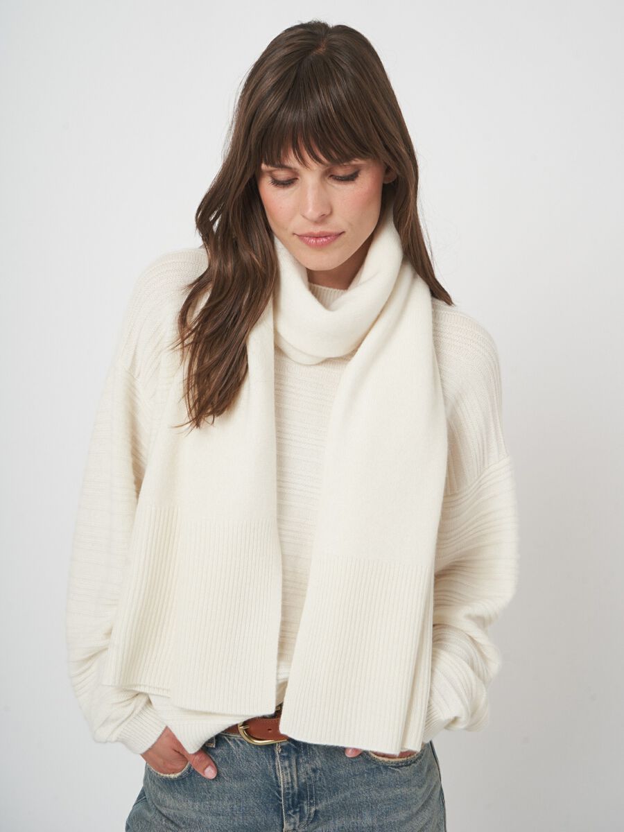 Middelzware kasjmier sjaal met ribbelzoom image number 3