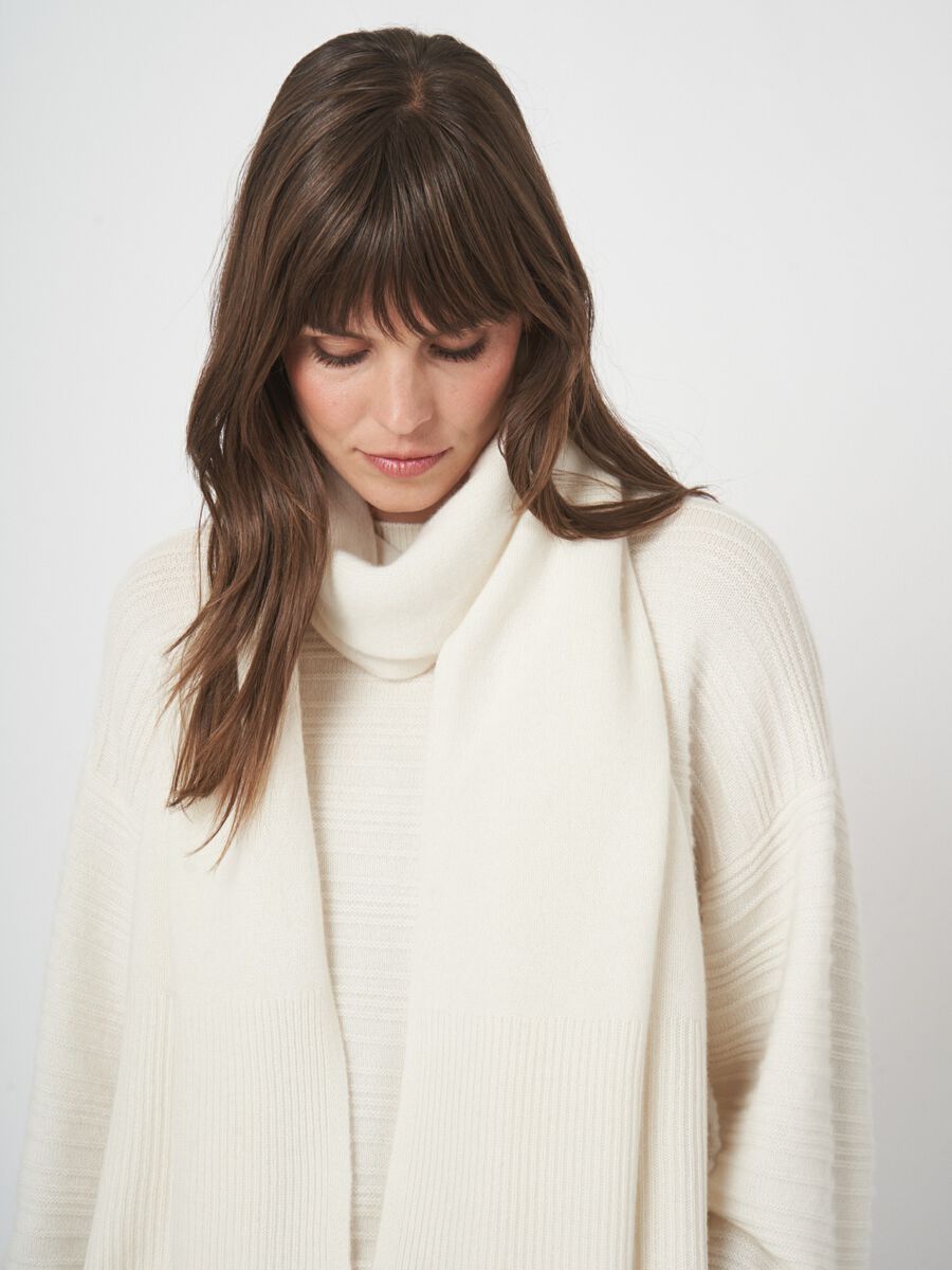 Middelzware kasjmier sjaal met ribbelzoom image number 6