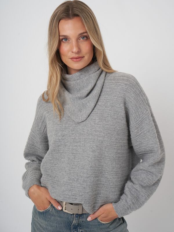 Driehoekige cashmere bandana - biologisch & elegant image number 0