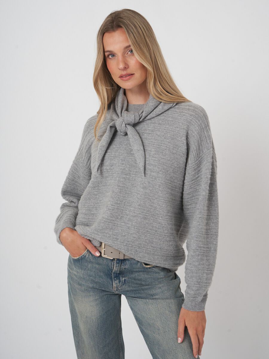 Driehoekige cashmere bandana - biologisch & elegant image number 3