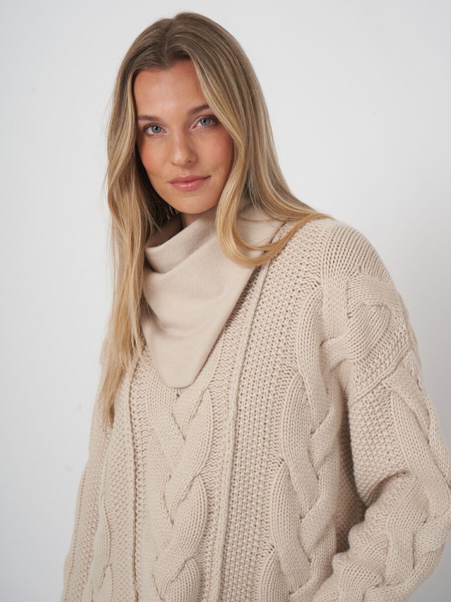 Driehoekige cashmere bandana - biologisch & elegant image number 3