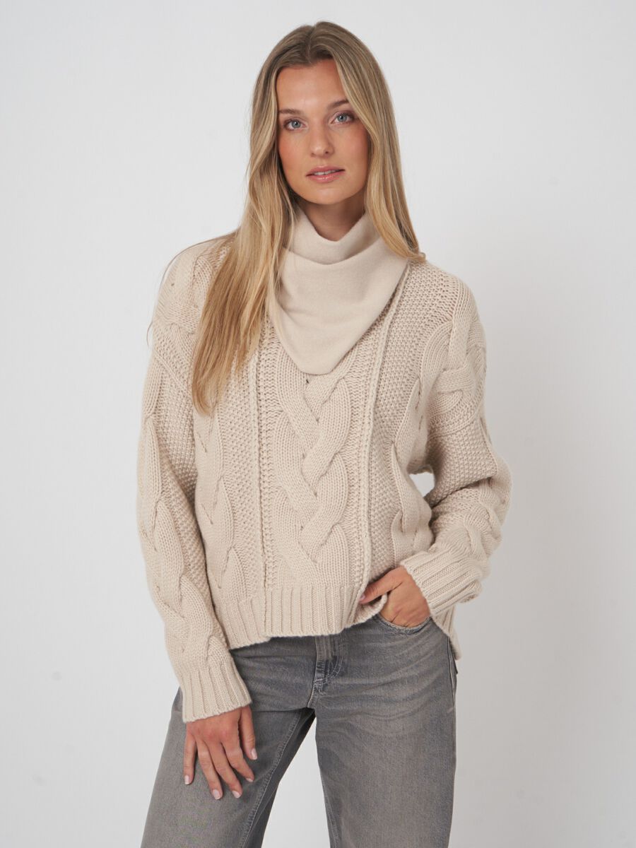 Driehoekige cashmere bandana - biologisch & elegant image number 4