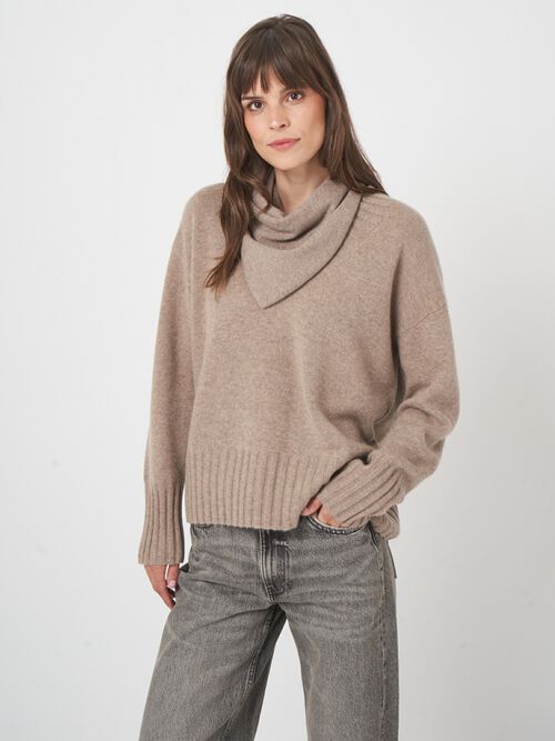 Driehoekige cashmere bandana - biologisch & elegant