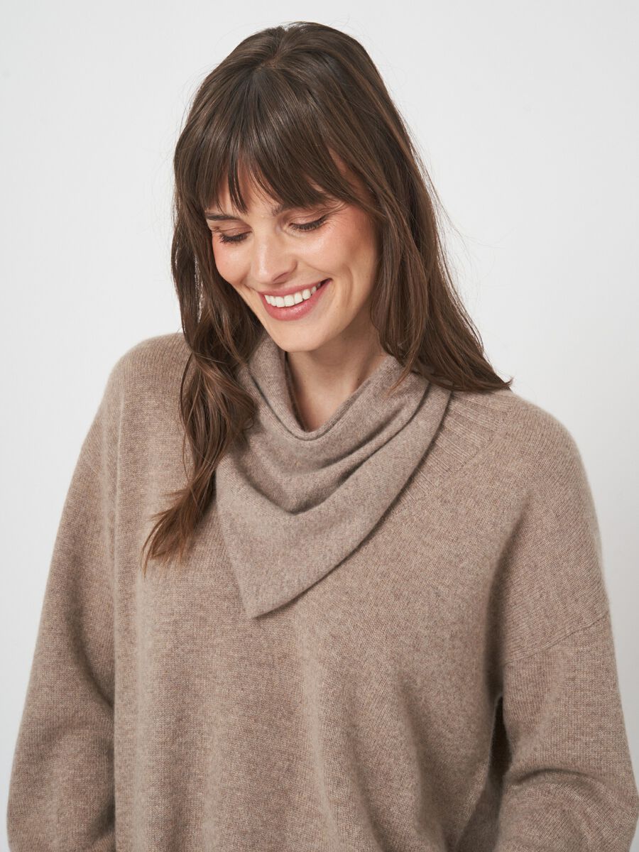 Driehoekige cashmere bandana - biologisch & elegant image number 3