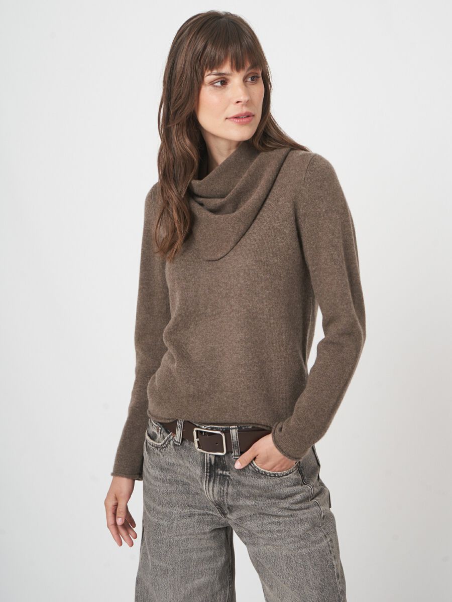 Driehoekige cashmere bandana - biologisch & elegant image number 3