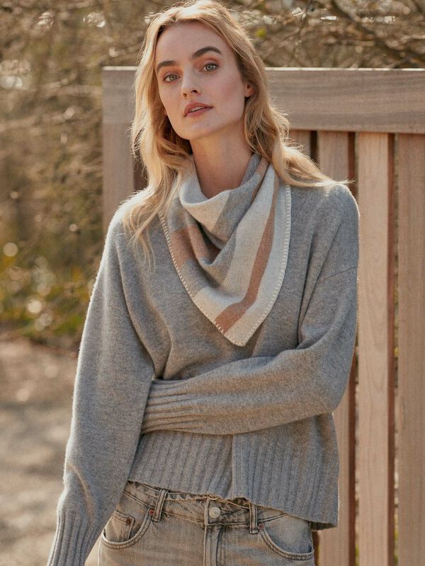 Bandana cachemire rayé tissé – couture point de cheval image number 4