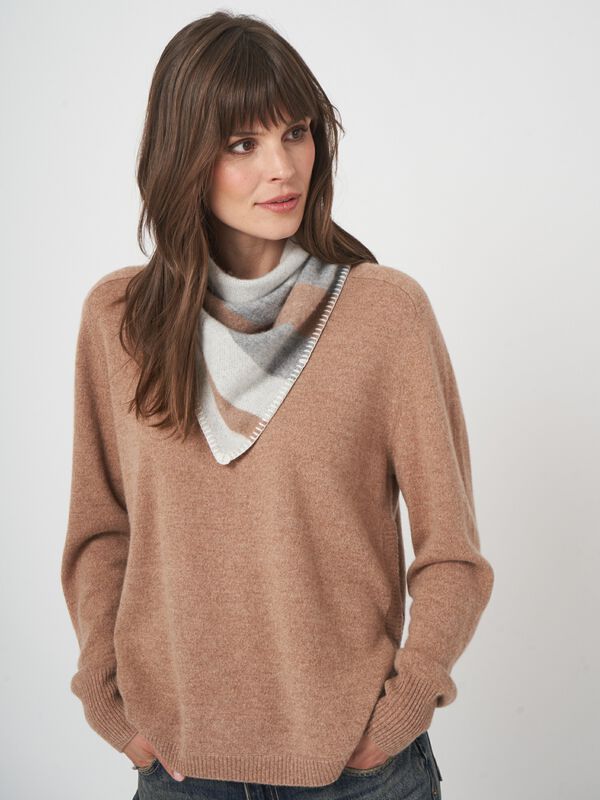 Bandana cachemire rayé tissé – couture point de cheval image number 9