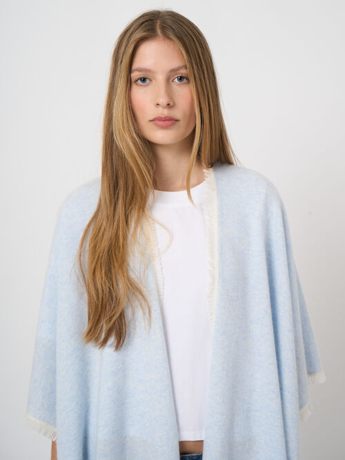 Organic cashmere poncho with contrast fringe