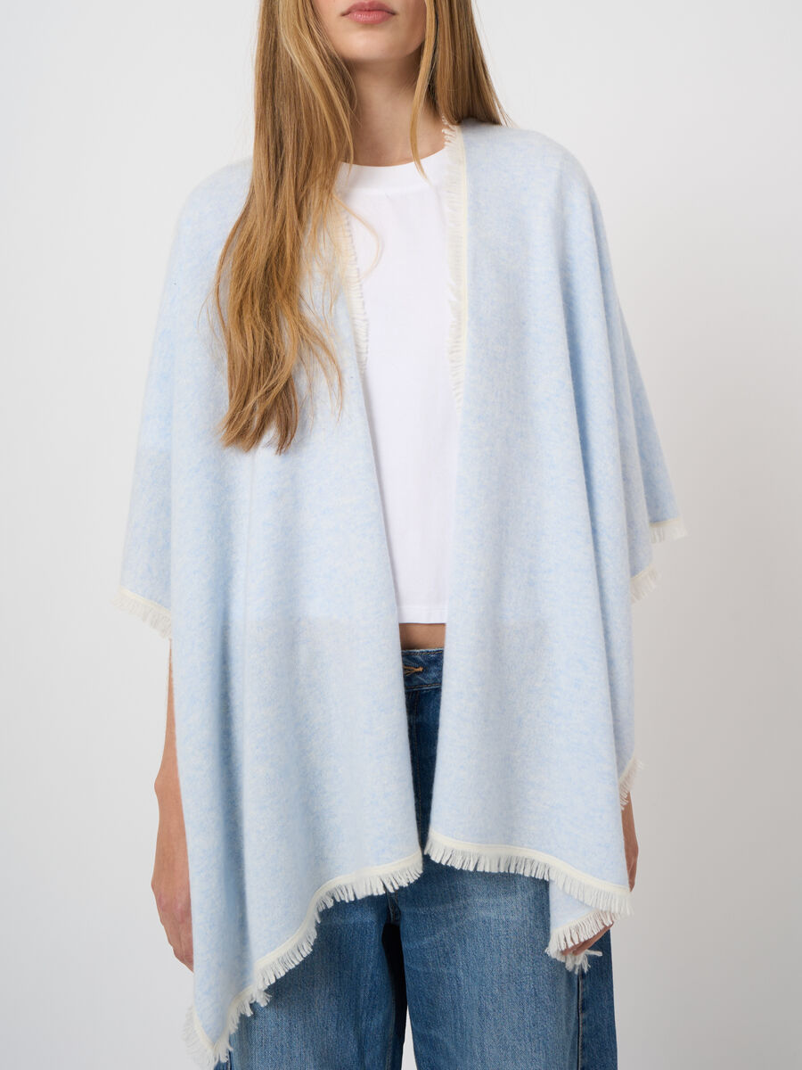 Organic cashmere poncho with contrast fringe image number 2