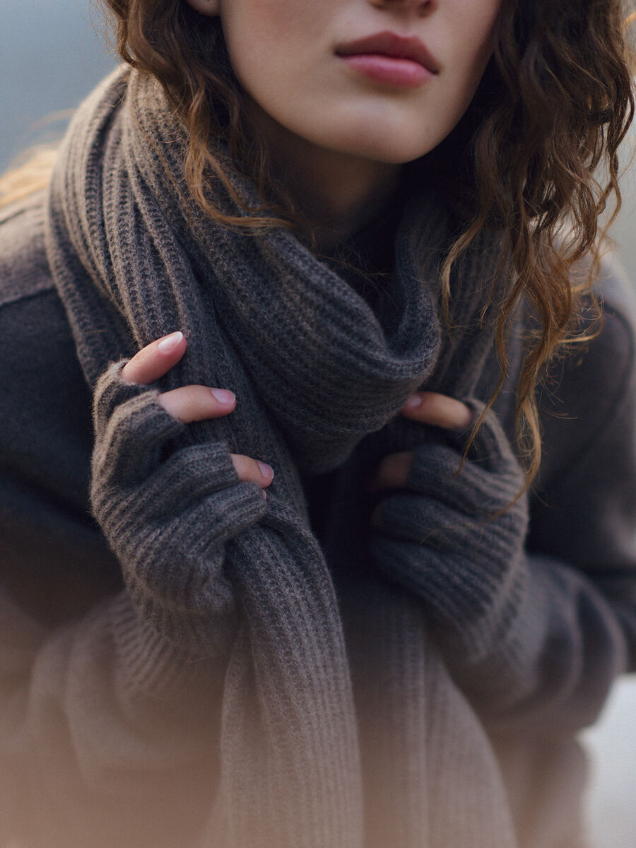 Rib-Knit Cashmere Fingerless Gloves image number 1
