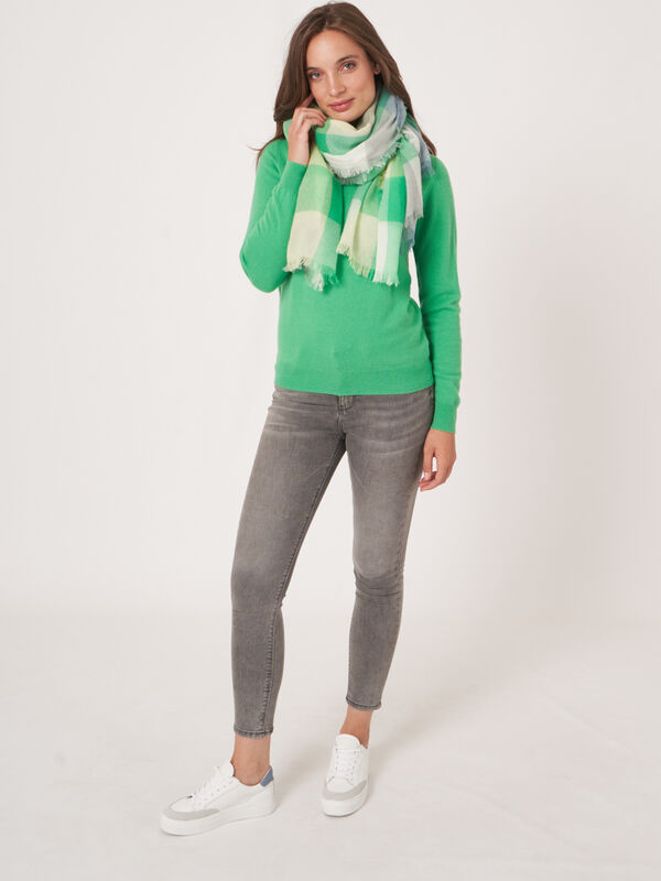 &Eacute;charpe carr&eacute;e tiss&eacute;e en laine m&eacute;lang&eacute;e avec motif &agrave; carreaux image number 5