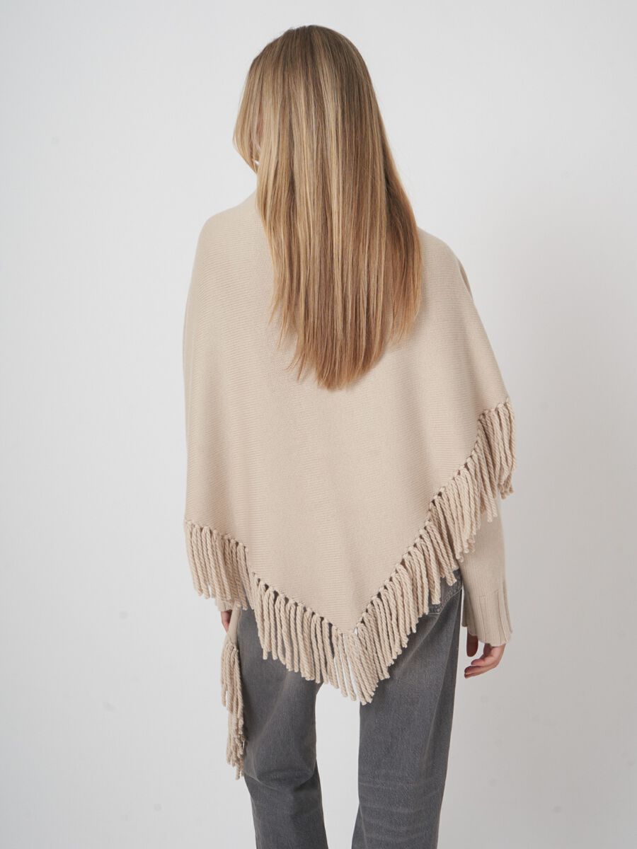 Grob gestrickter Kaschmir-Dreiecksschal mit Fransen image number 4