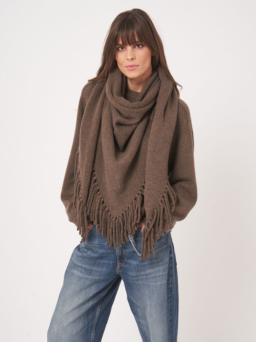 Écharpe en cachemire – forme triangulaire & franges image number 3