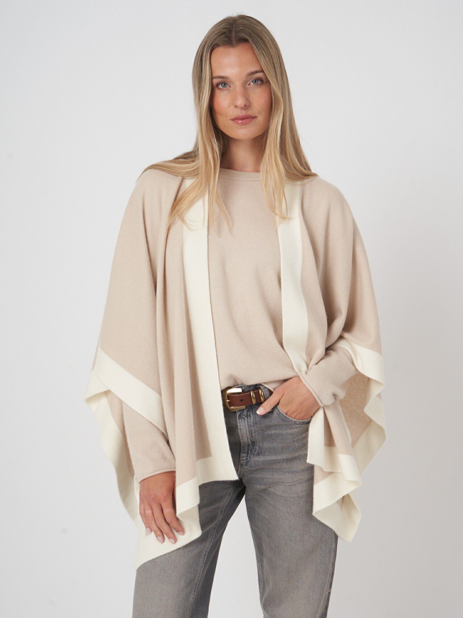 Pure cashmere poncho - stijlvol met contrastboord afbeelding